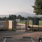 Entrée du stade la gardi à Trets et accès au complexe sportif