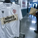 Nîmes Olympique : un nouveau sponsor maillot attendu samedi